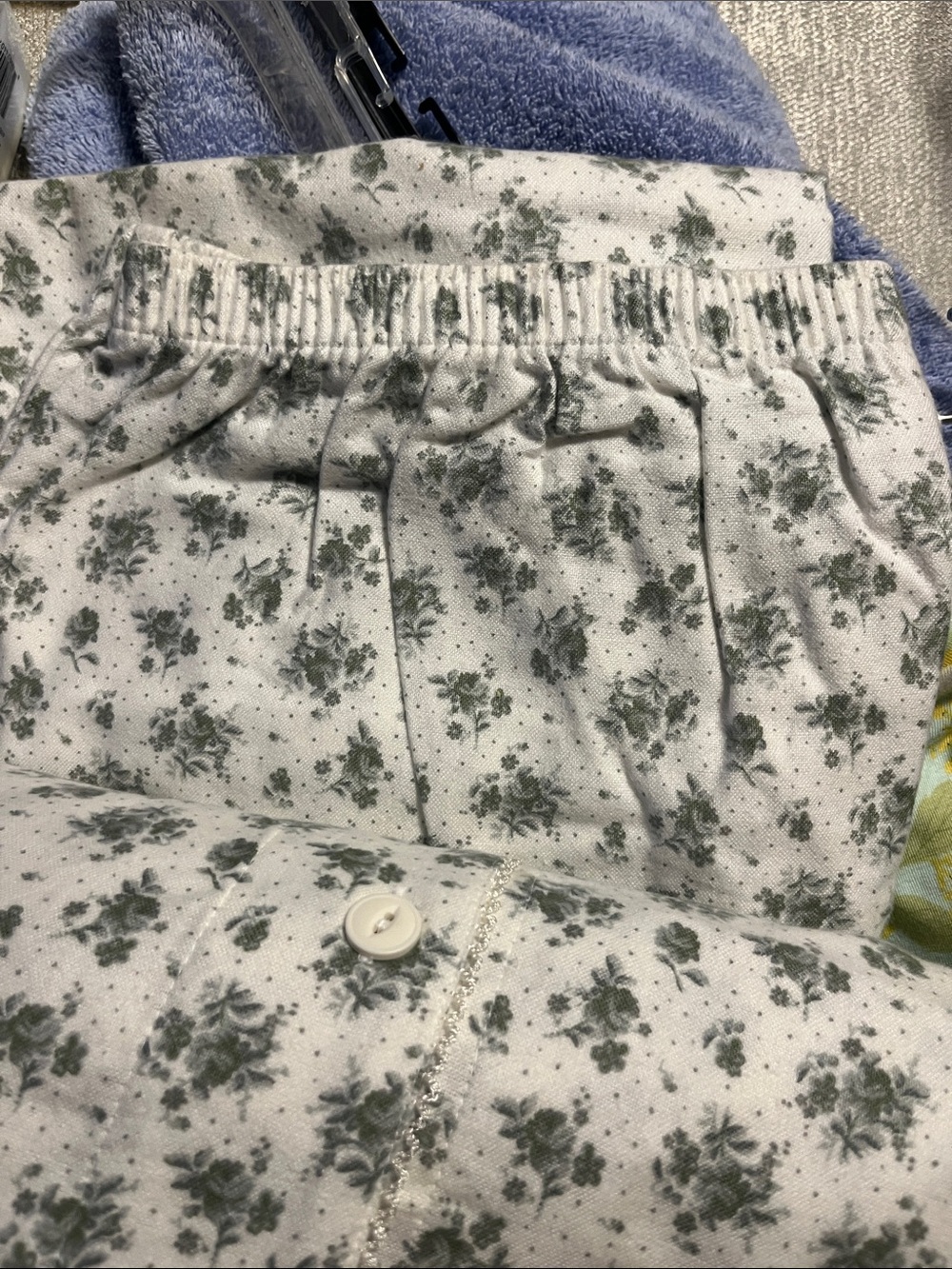 delicates Green Floral flannel Pajama Set - XL - Picture 2 of 4